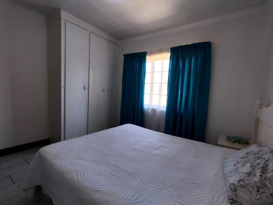 4 Bedroom Property for Sale in Oos Einde North West